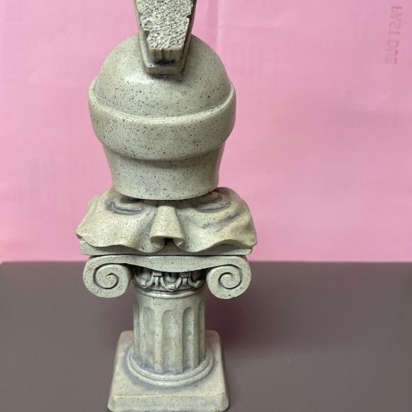 Looney Tunes Marvin the Martian Bust Resin Statue Rare/ Error No Date Stamp - Picture 4 of 5